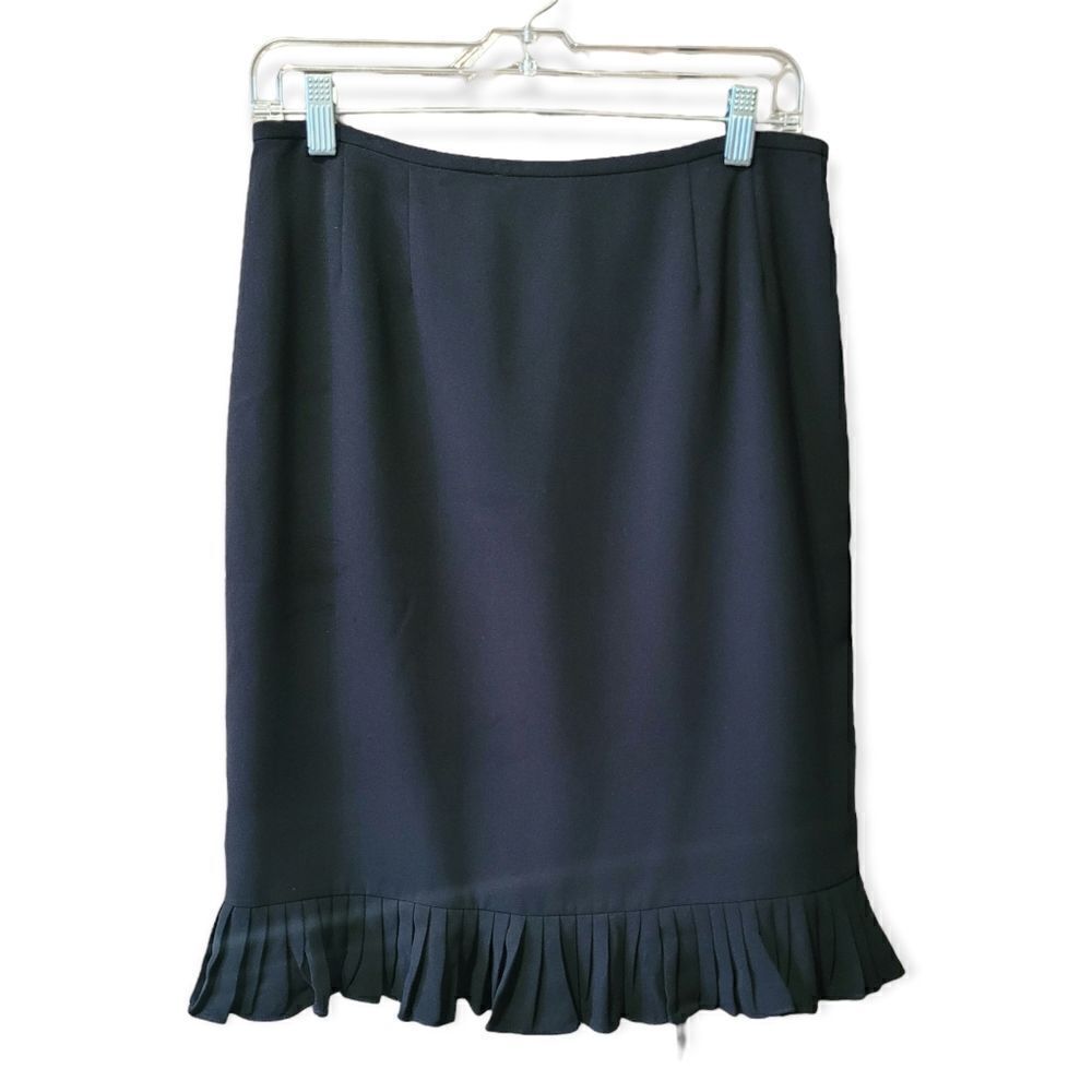 Le Suit Black skirt with ruffle hemline